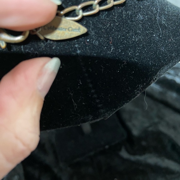 ColdWater Creek Antique Brass Tone, Multi-Strand (7), Necklace. - Picture 3 of 3